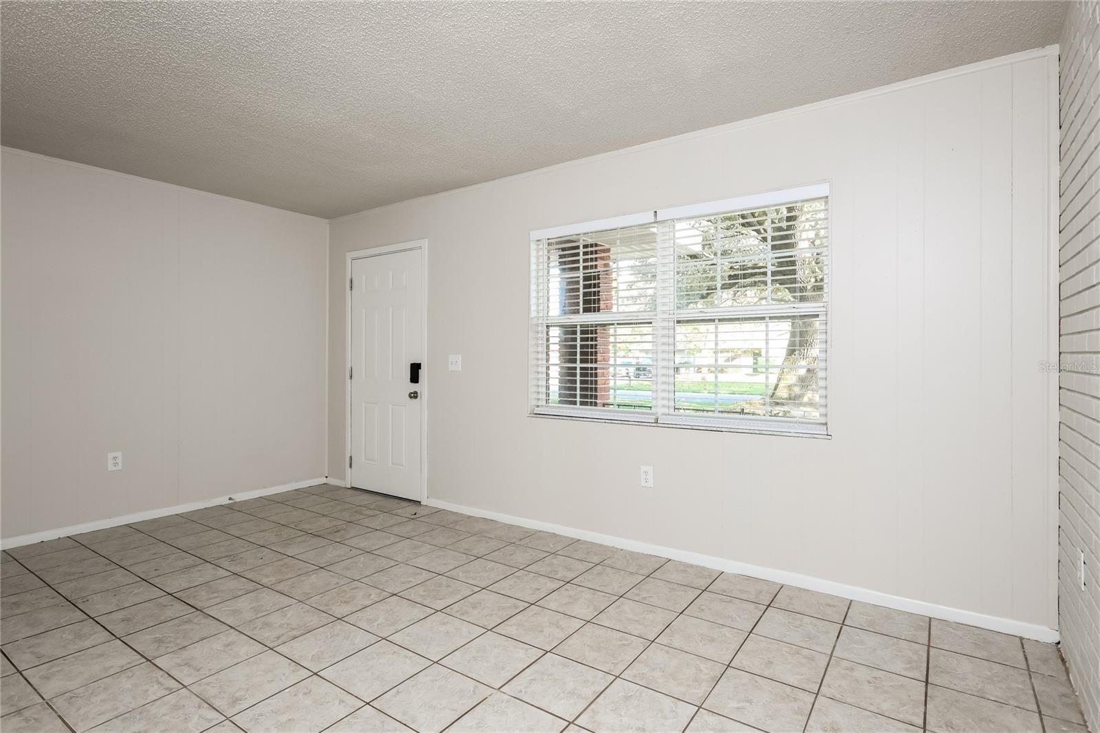 Image 3 of 16 For 104 Lighter Log Lane