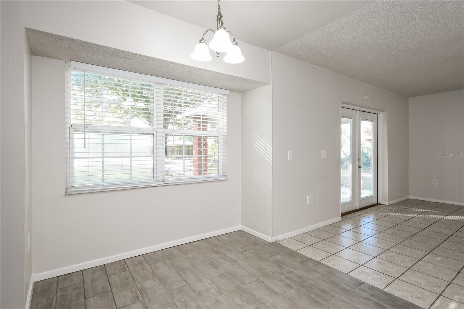 Image 4 of 16 For 104 Lighter Log Lane