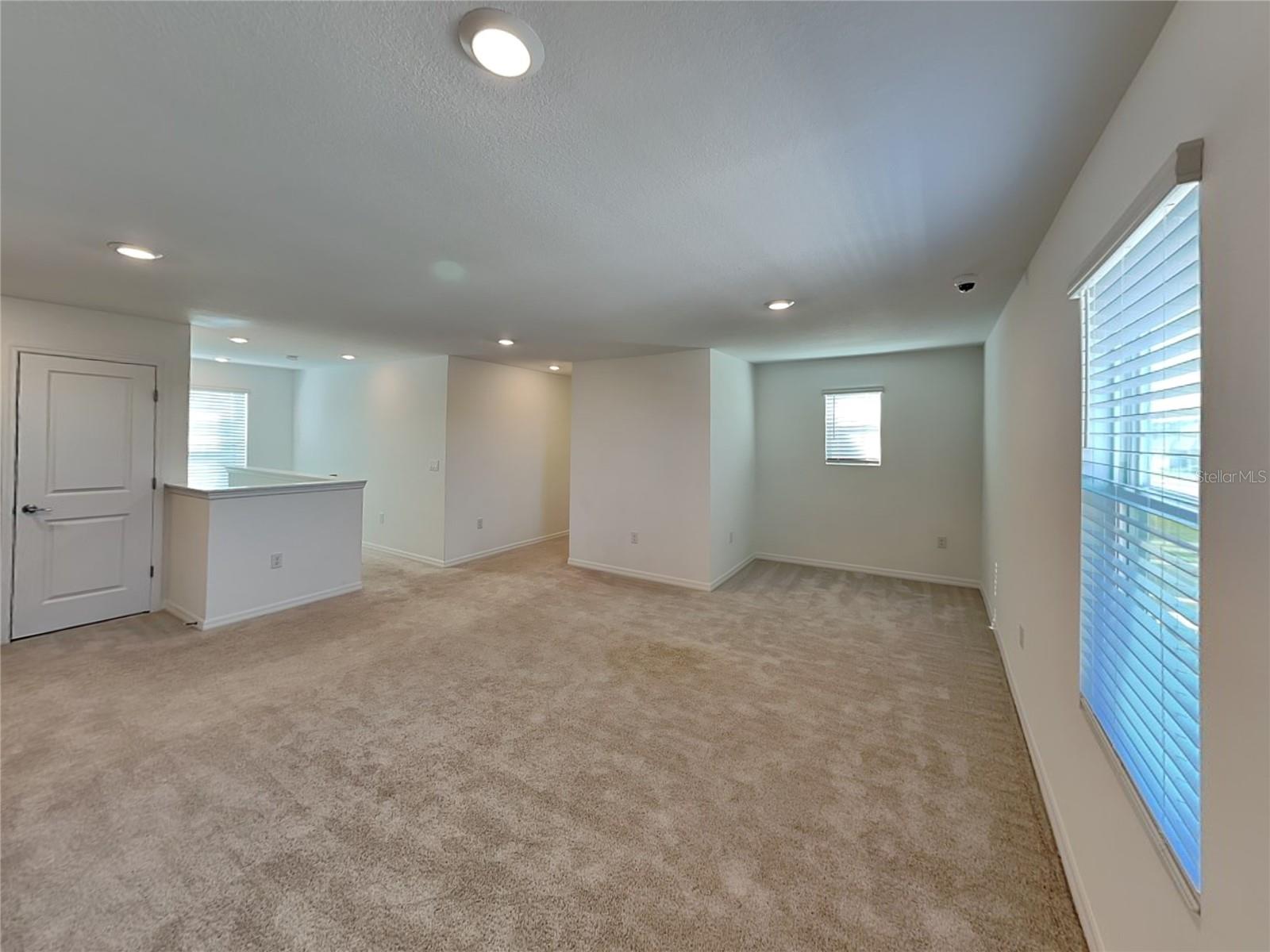 Image 21 of 22 For 76 Citrine Loop