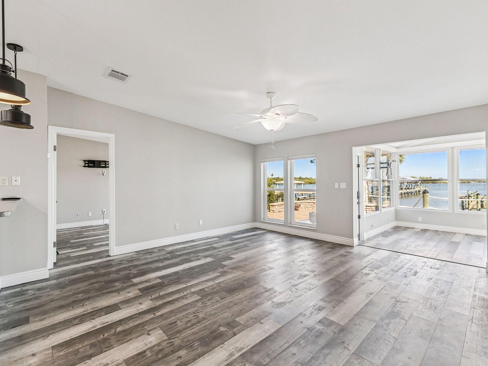 Image 11 of 68 For 341 Marsh Landing Loop