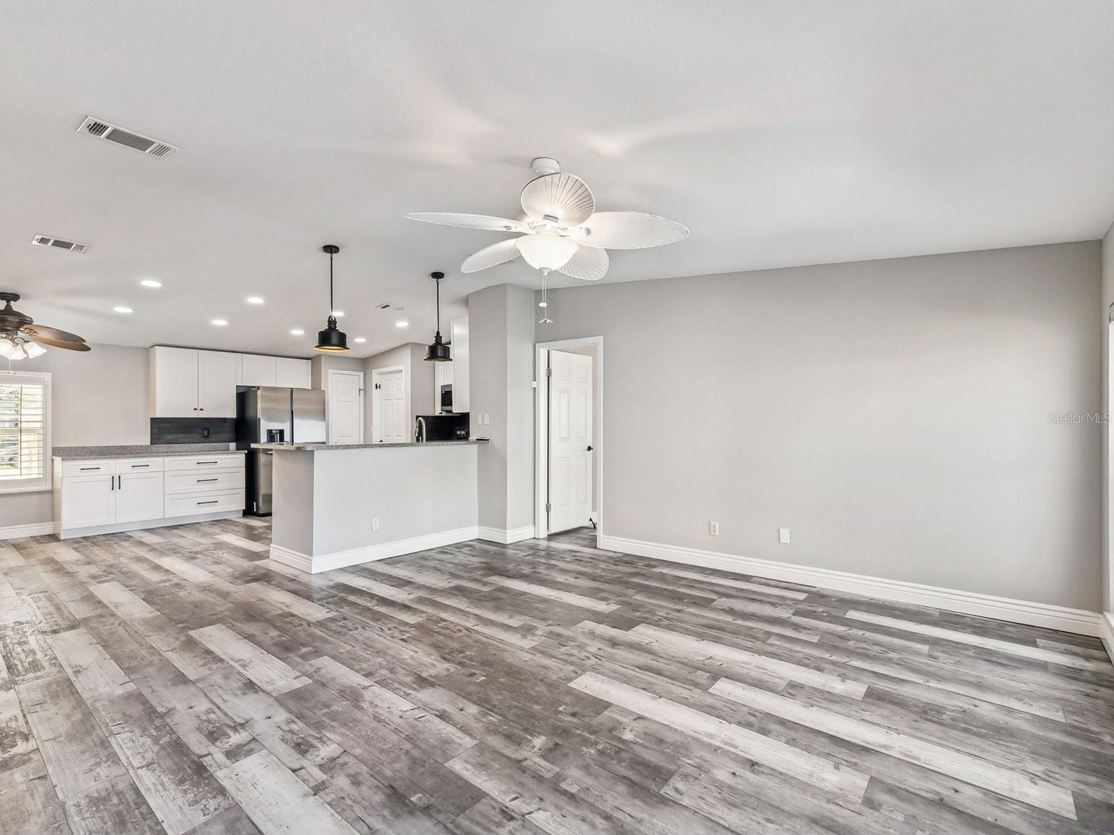 Image 5 of 68 For 341 Marsh Landing Loop