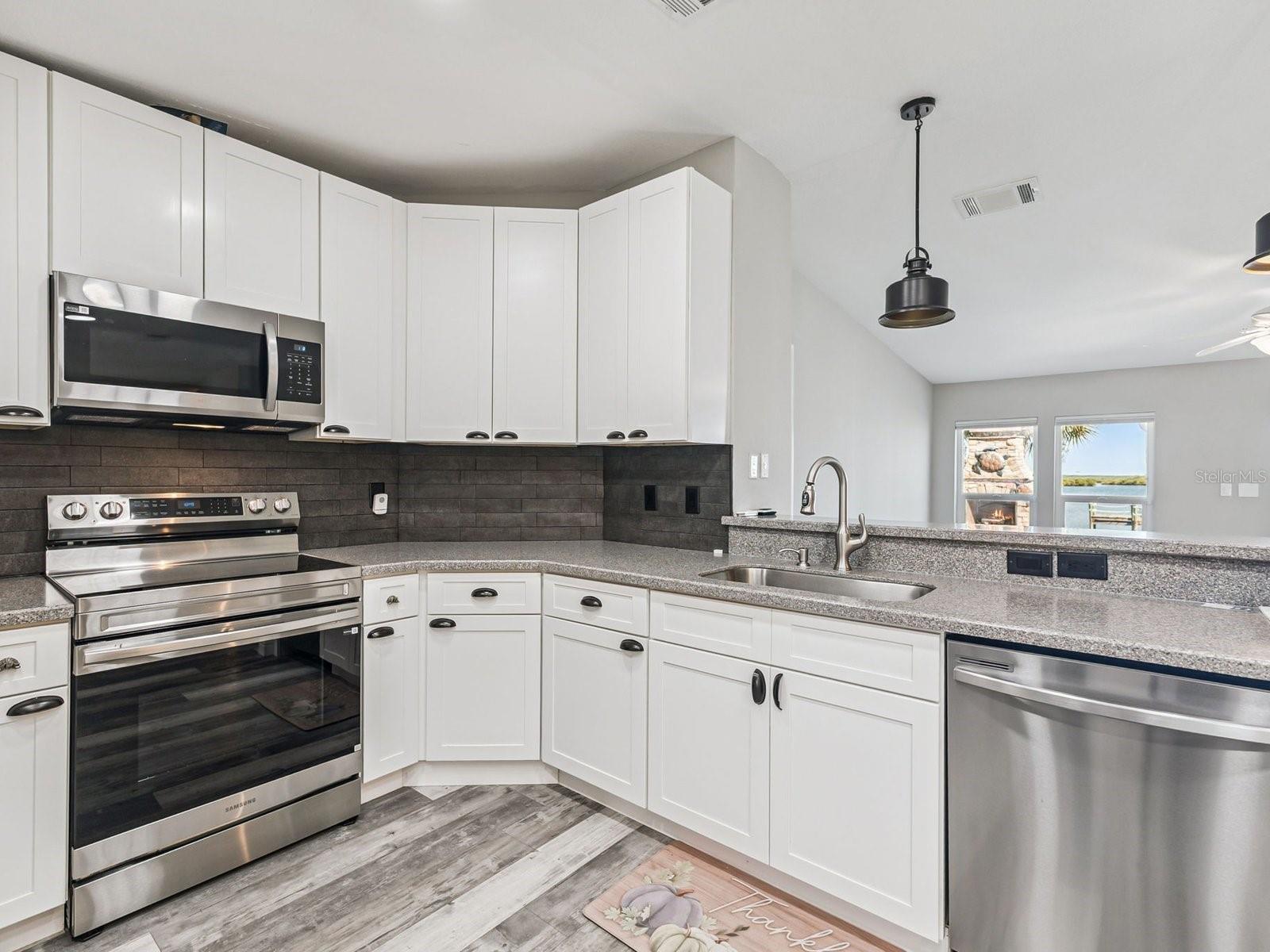 Image 9 of 68 For 341 Marsh Landing Loop