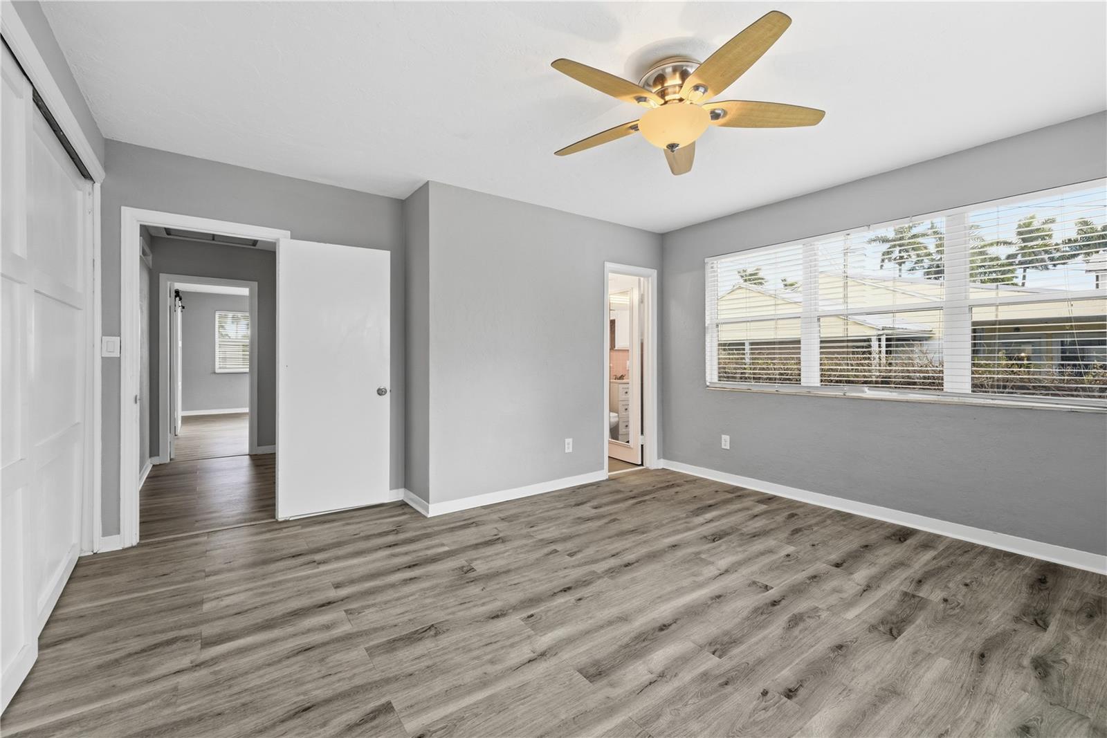 Image 23 of 35 For 1420 Maravilla Avenue