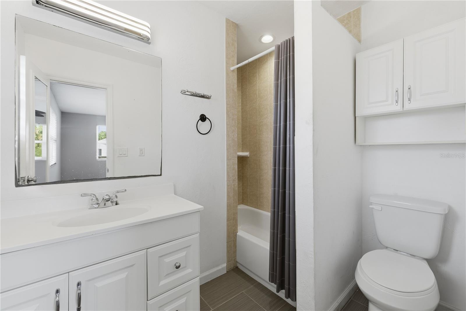 Image 30 of 35 For 1420 Maravilla Avenue