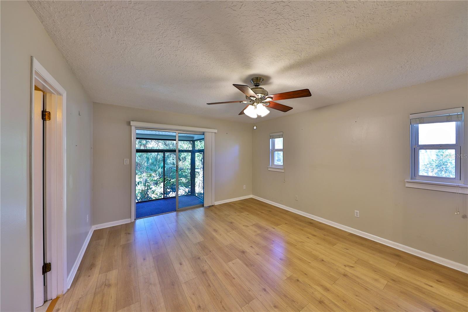 Image 14 of 40 For 1000 Crooked Oak Court