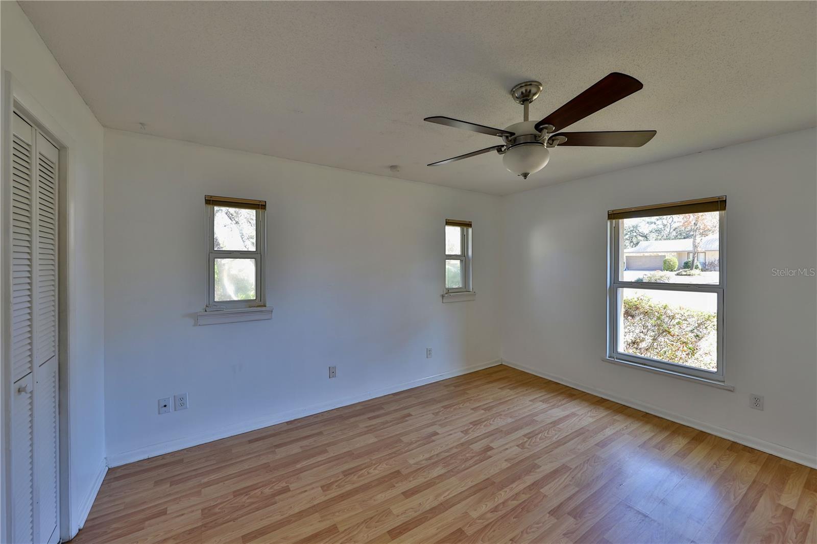 Image 21 of 40 For 1000 Crooked Oak Court