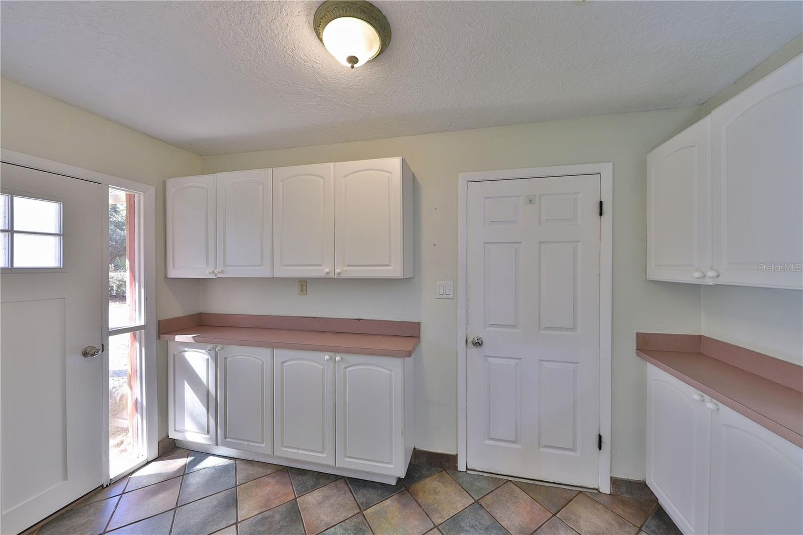 Image 22 of 40 For 1000 Crooked Oak Court