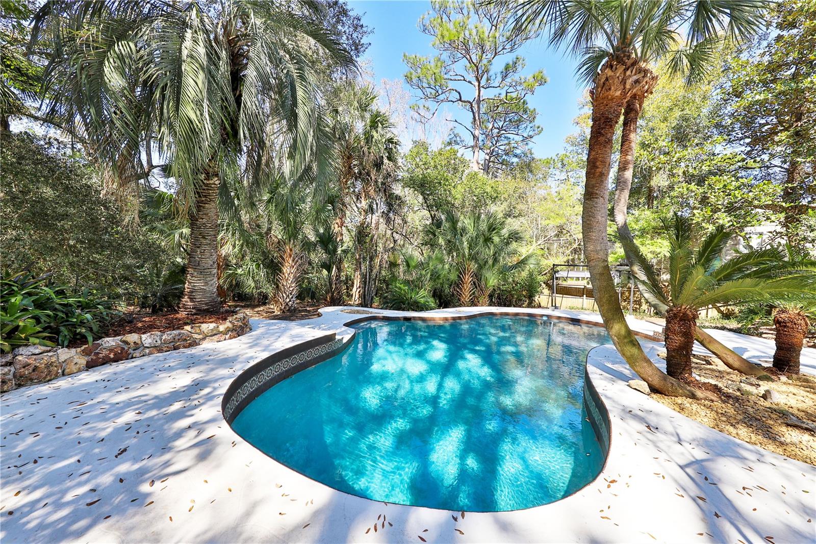 Image 25 of 40 For 1000 Crooked Oak Court