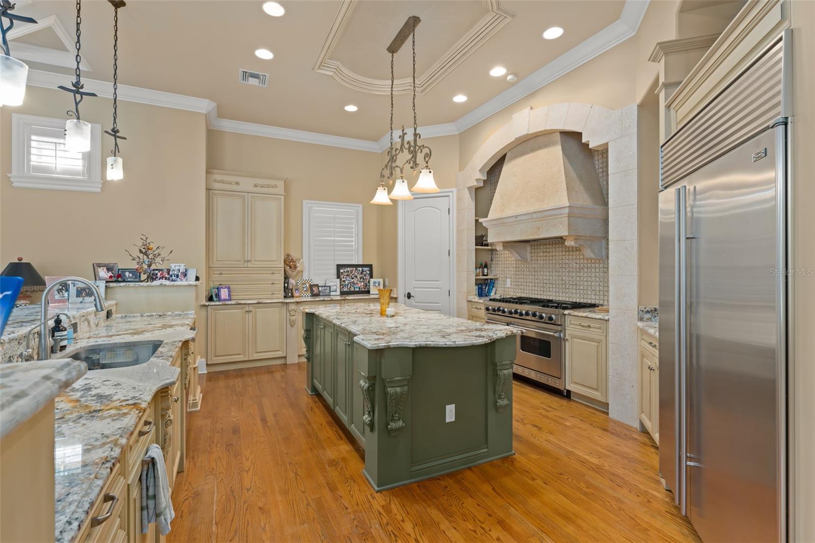 Image 12 of 71 For 6248 Louise Cove Dr