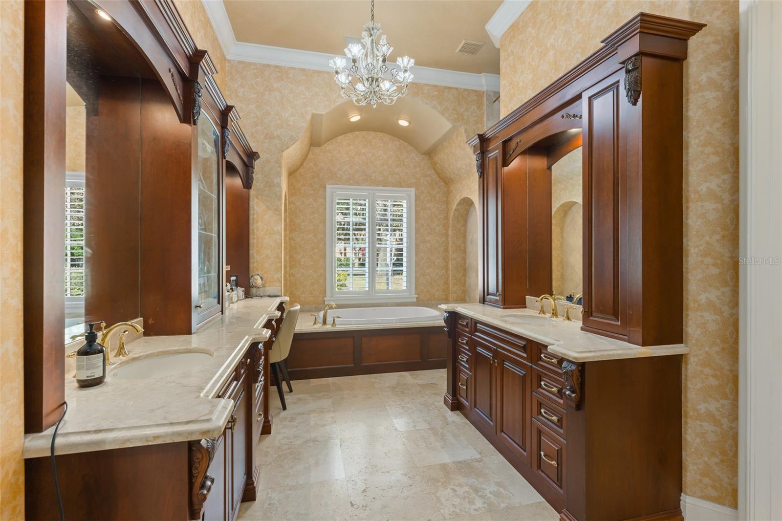 Image 29 of 71 For 6248 Louise Cove Dr