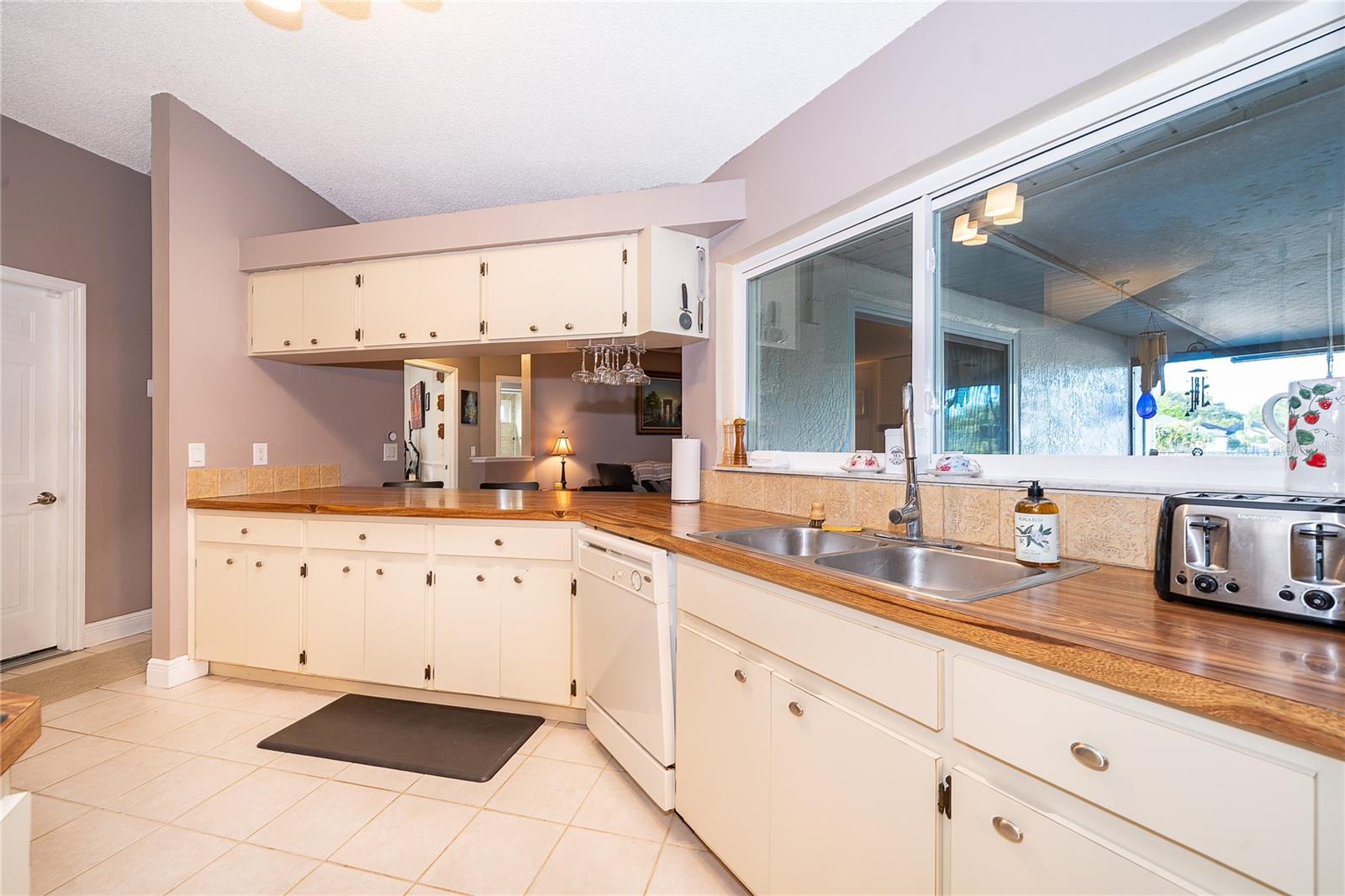 Image 11 of 29 For 4008 Barnsley Drive