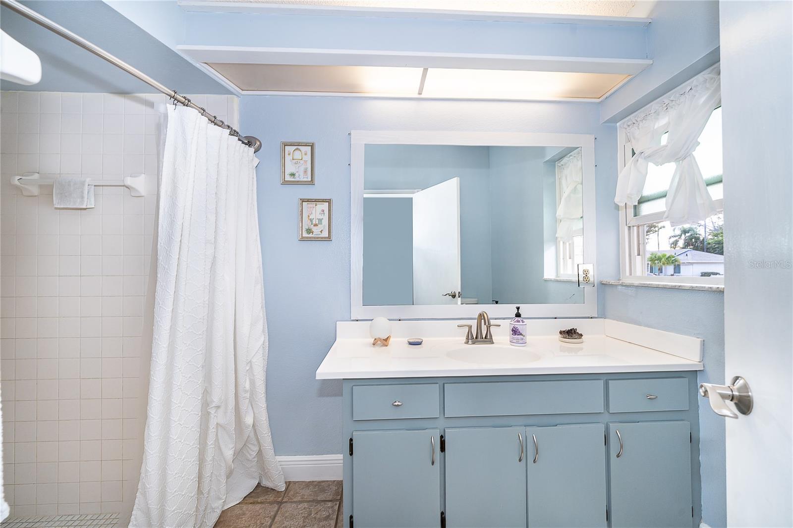 Image 17 of 29 For 4008 Barnsley Drive