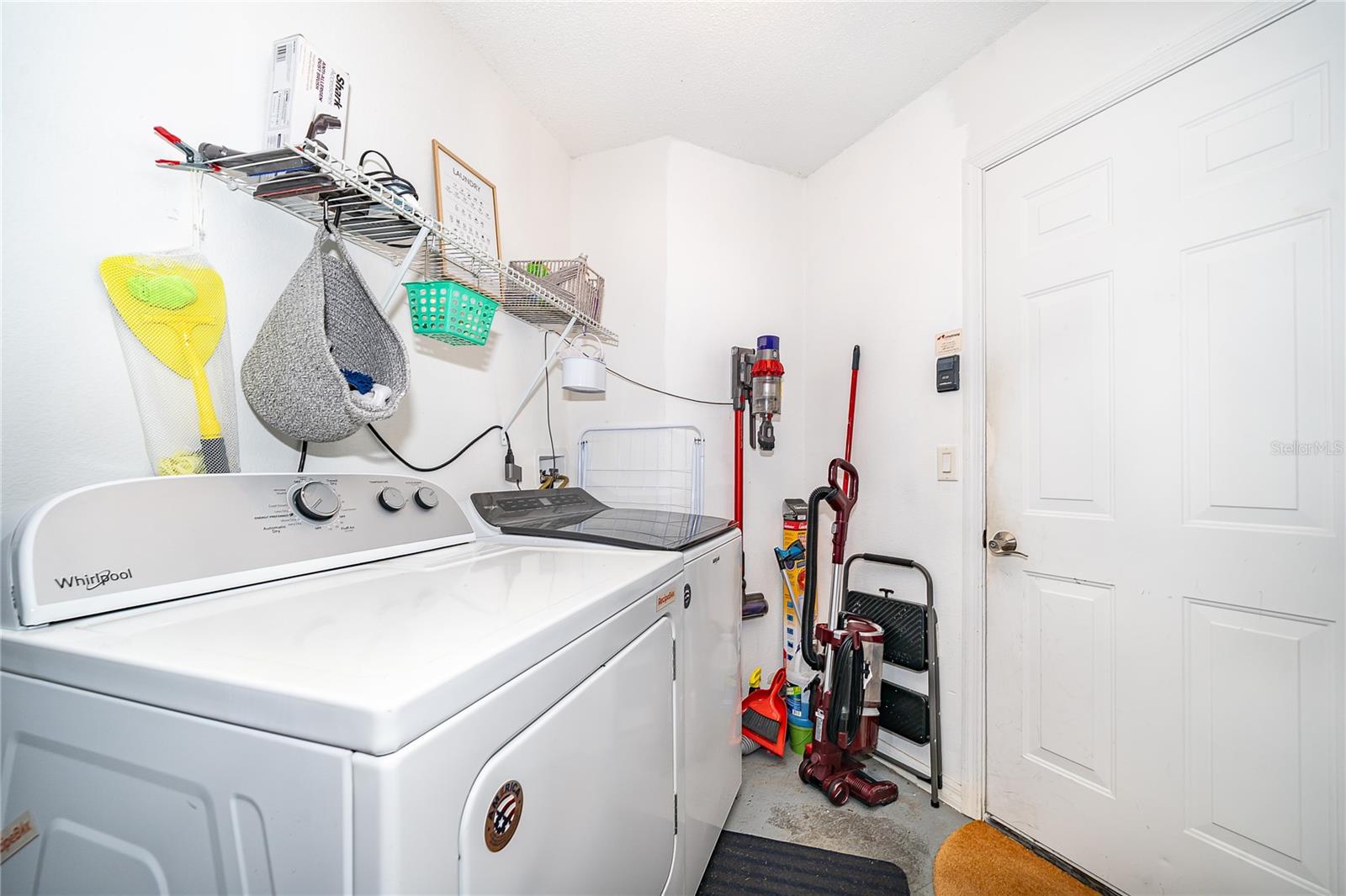 Image 20 of 29 For 4008 Barnsley Drive