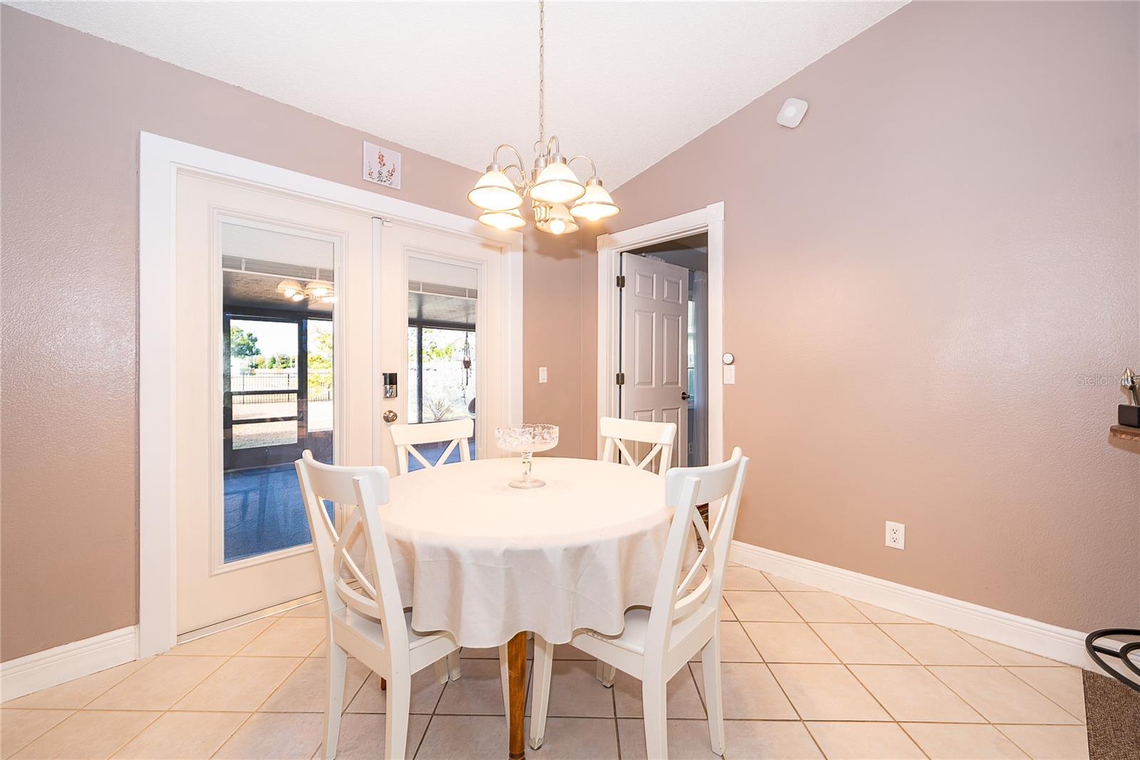 Image 5 of 29 For 4008 Barnsley Drive