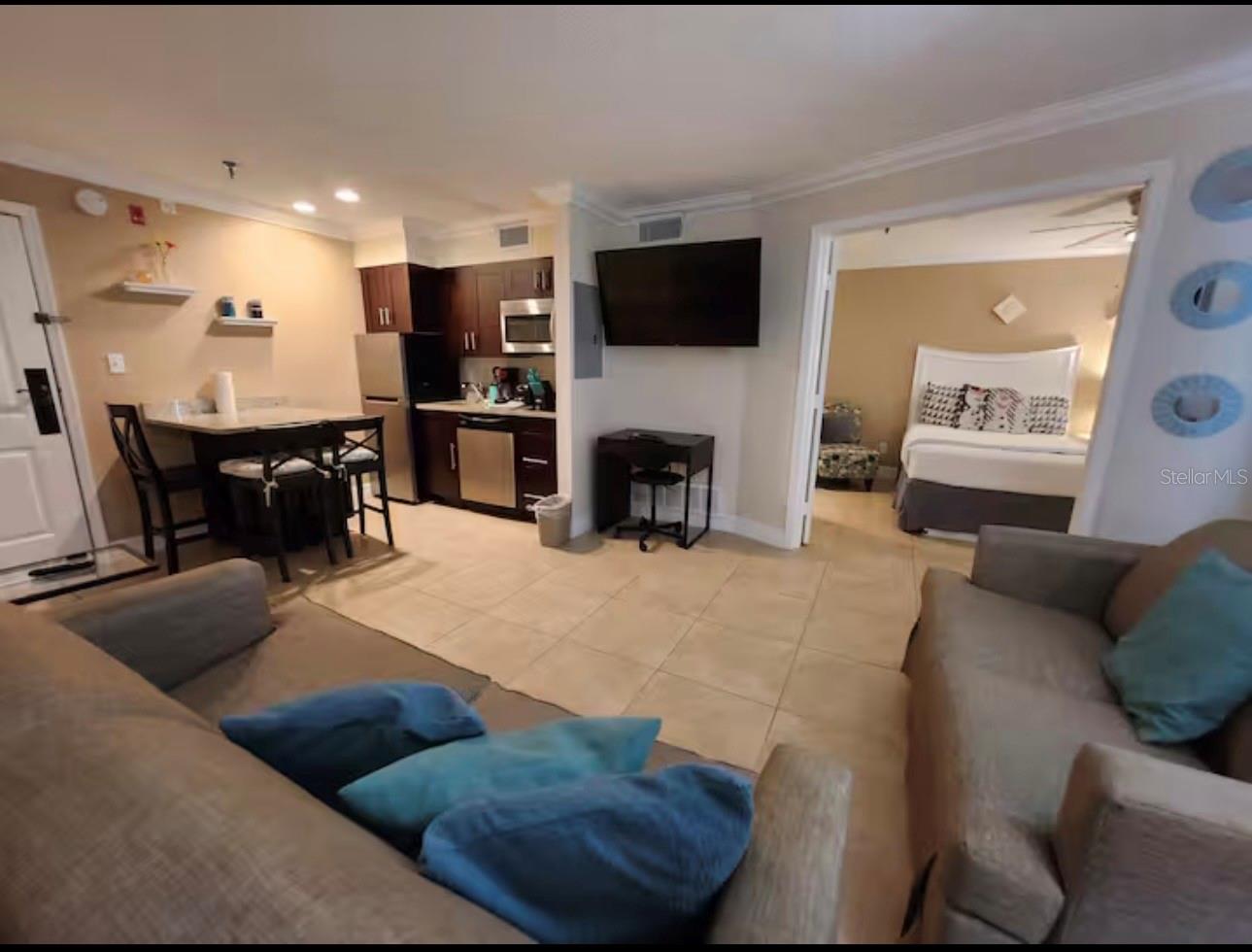 Image 5 of 20 For 3100 Parkway Boulevard 763