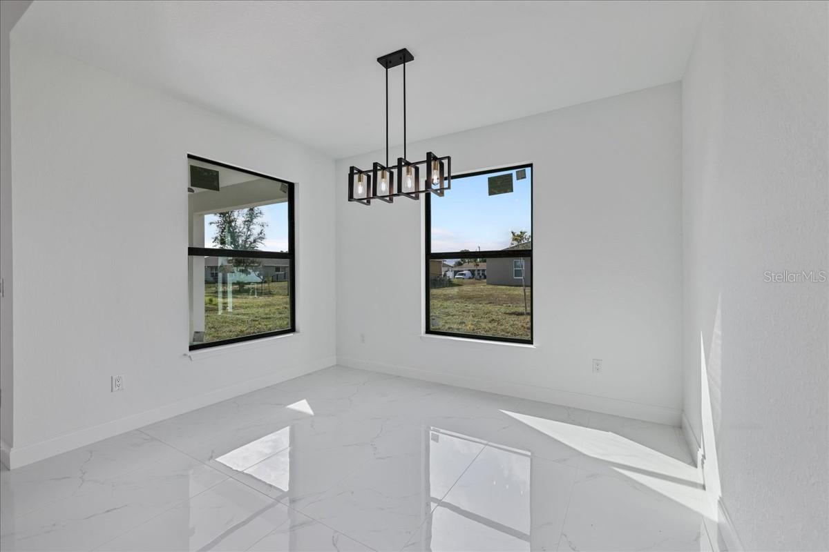 Image 18 of 49 For 1310 7th Place