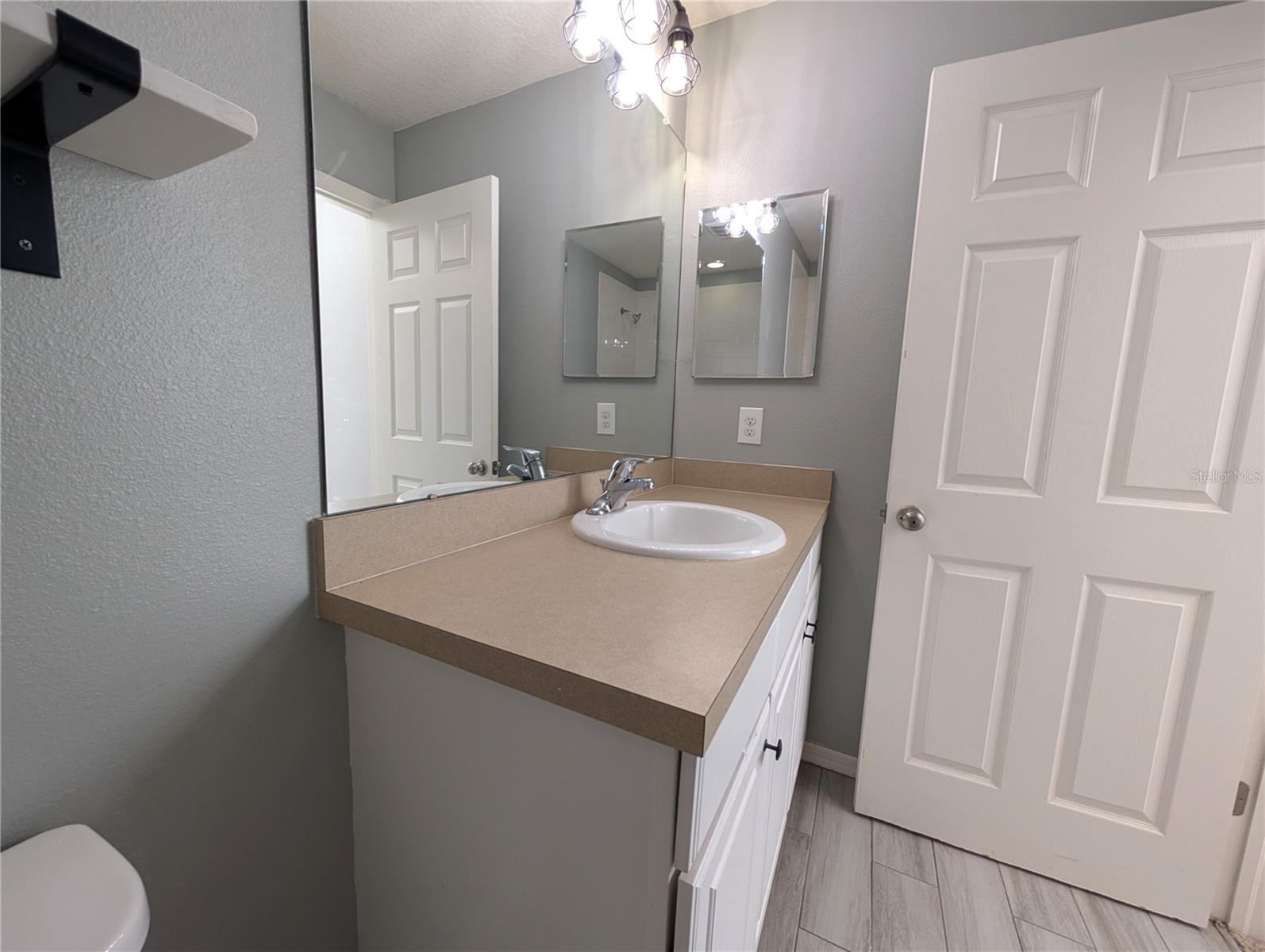 Image 10 of 15 For 8955 Walnut Gable Court