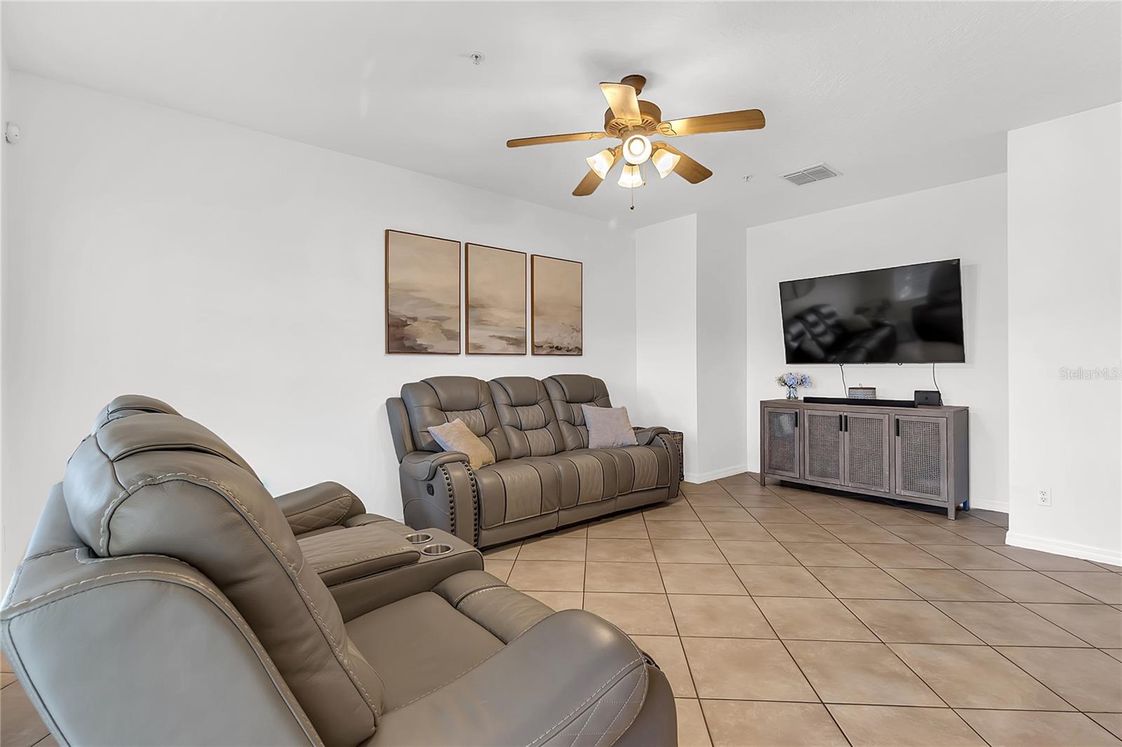 Image 7 of 32 For 9627 Biscotti Avenue