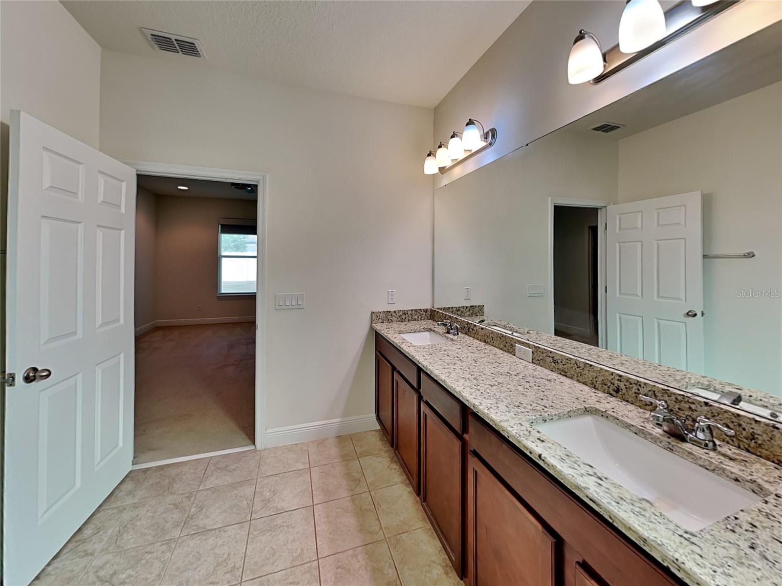 Image 11 of 20 For 3121 Twin Shore Lane