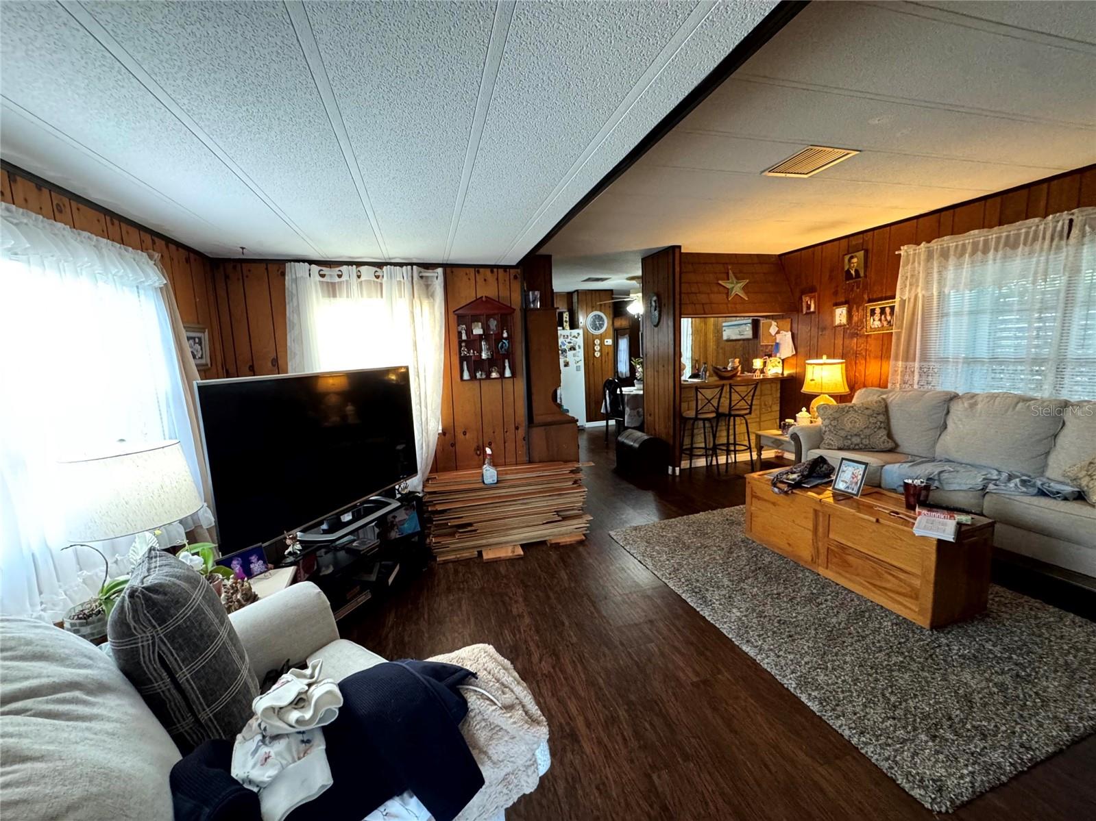 Image 19 of 42 For 2577 Brookside Circle