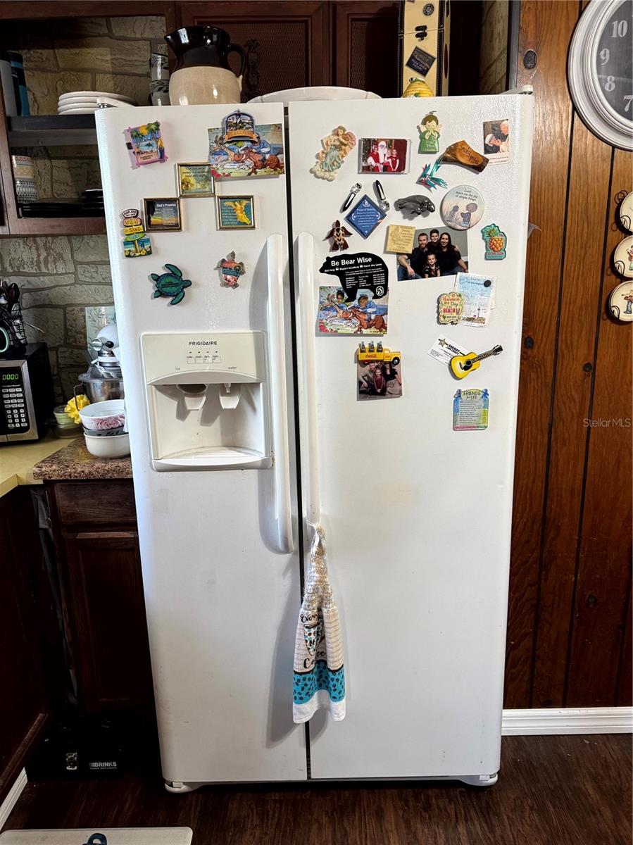 Image 28 of 42 For 2577 Brookside Circle