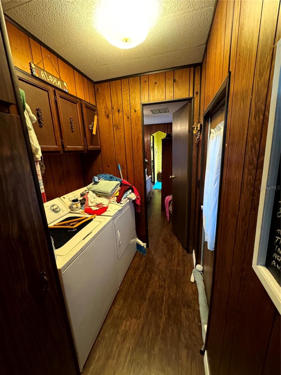 Image 30 of 42 For 2577 Brookside Circle