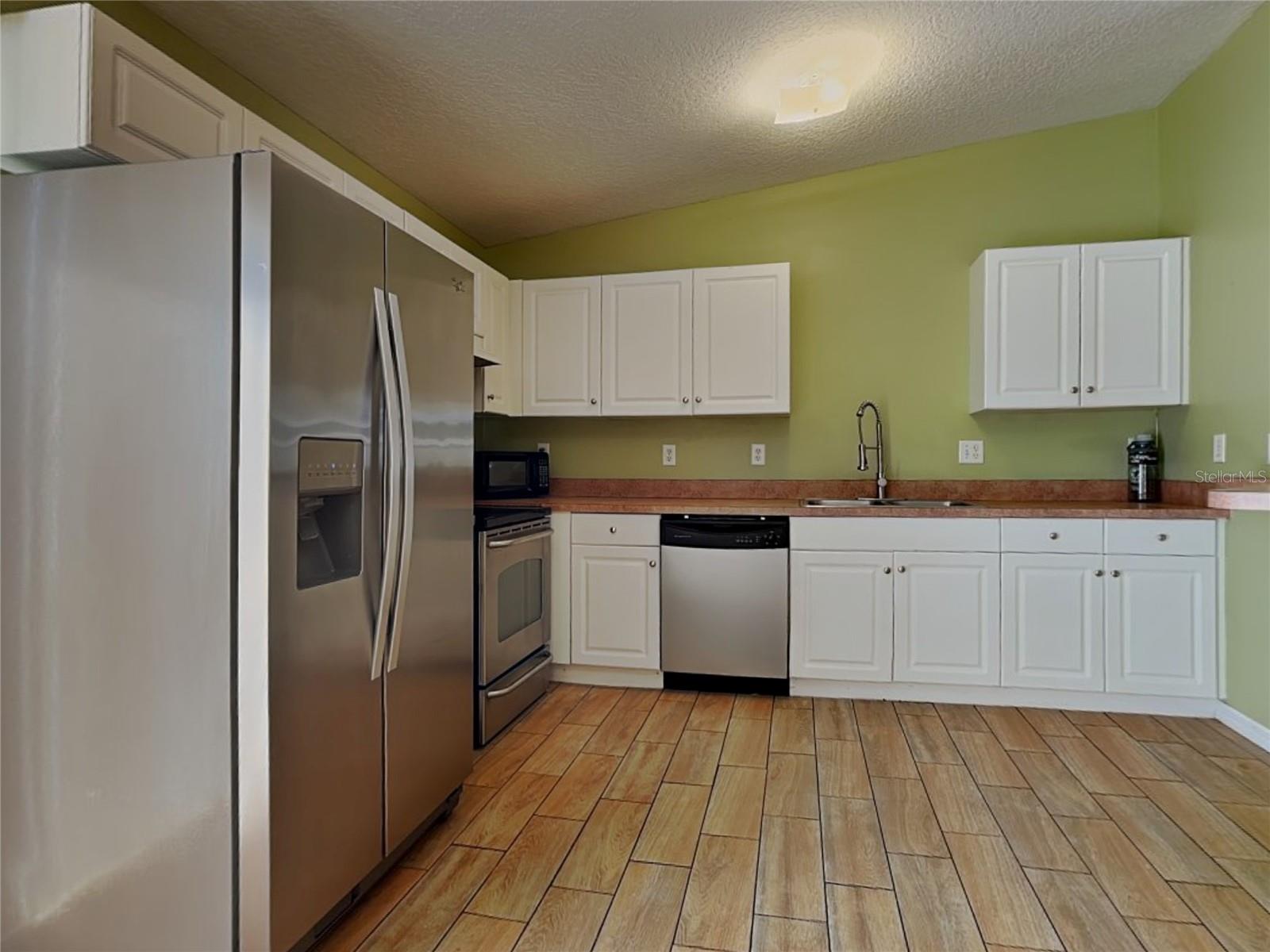 Image 3 of 22 For 105 Melody Lane