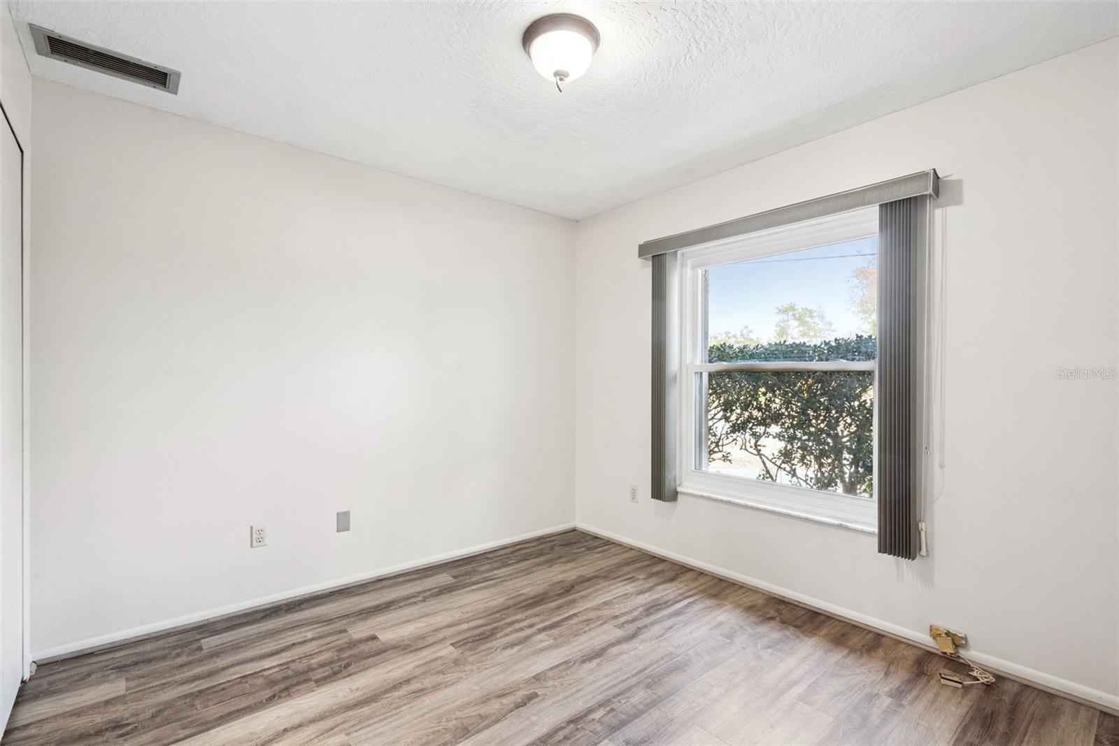 Image 14 of 26 For 501 Antoinette Street