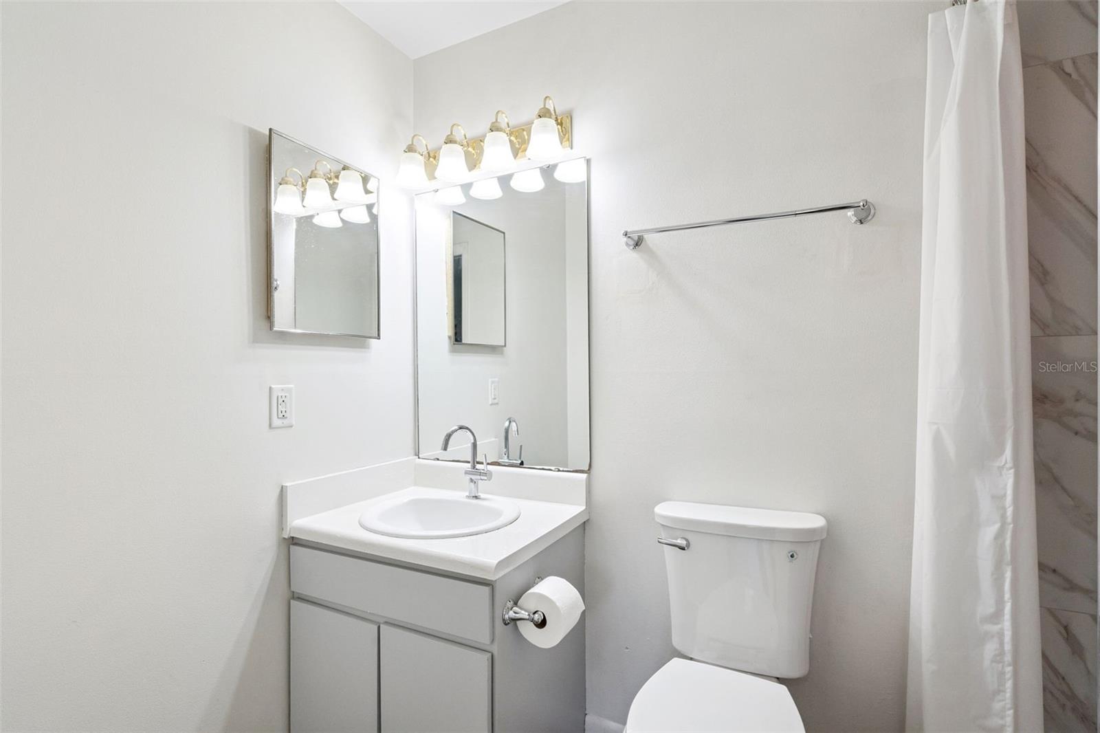 Image 17 of 26 For 501 Antoinette Street