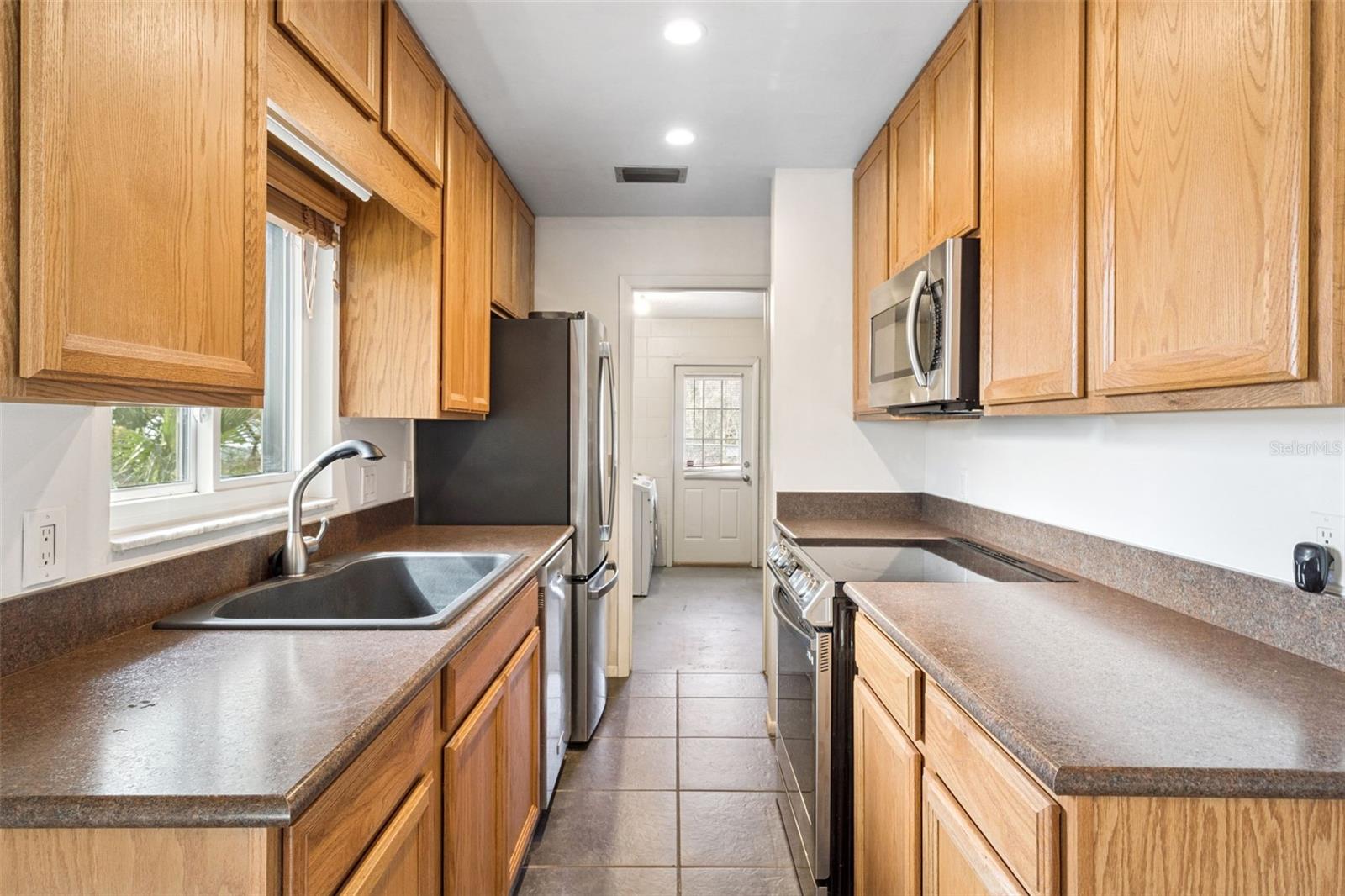 Image 8 of 26 For 501 Antoinette Street