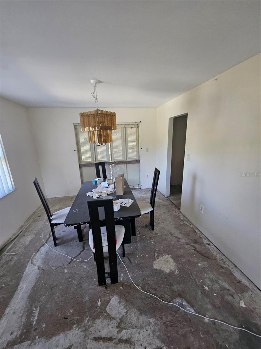 Image 16 of 24 For 1733 Hickorywood Lane