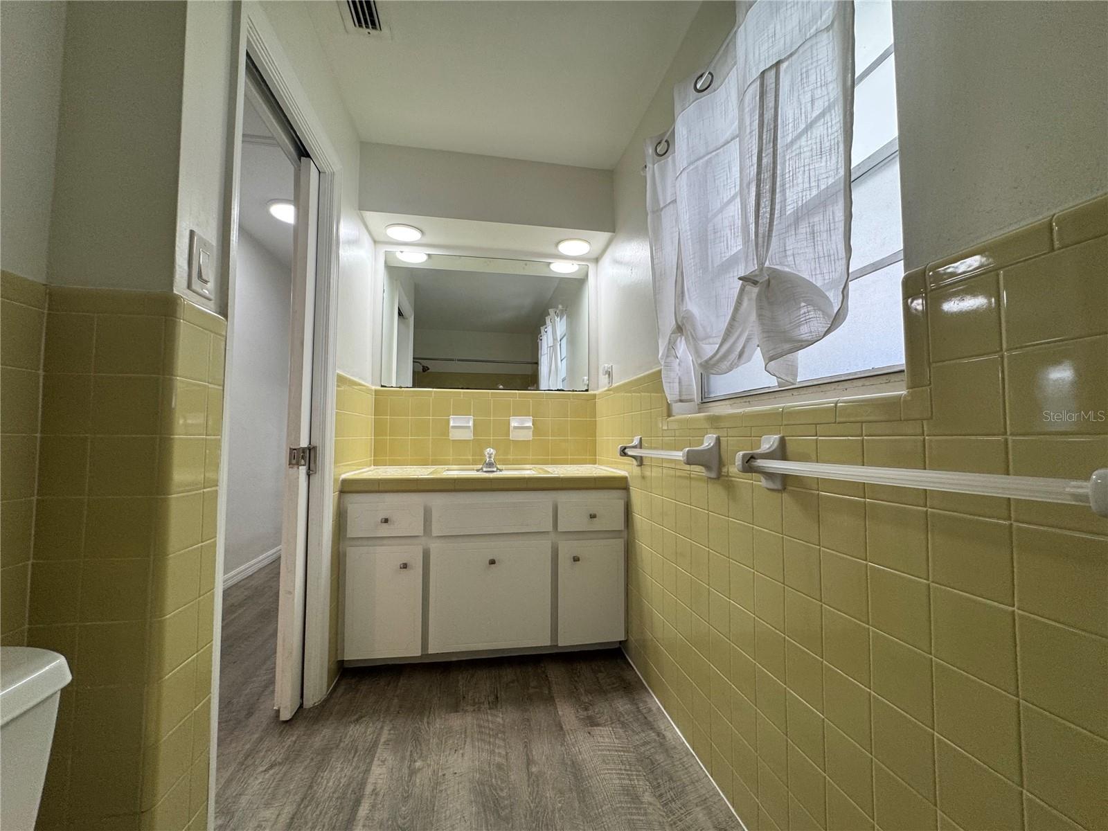 Image 12 of 19 For 629 Rugby Street