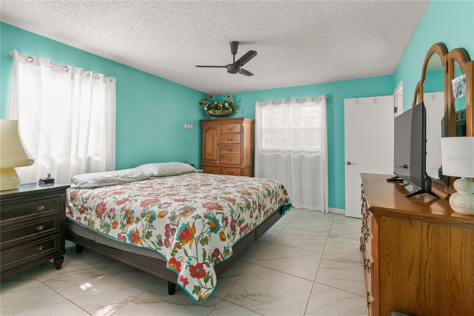 Image 13 of 34 For 504 Ambassador Avenue