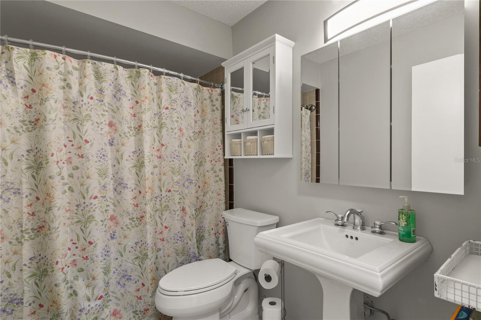 Image 15 of 34 For 504 Ambassador Avenue