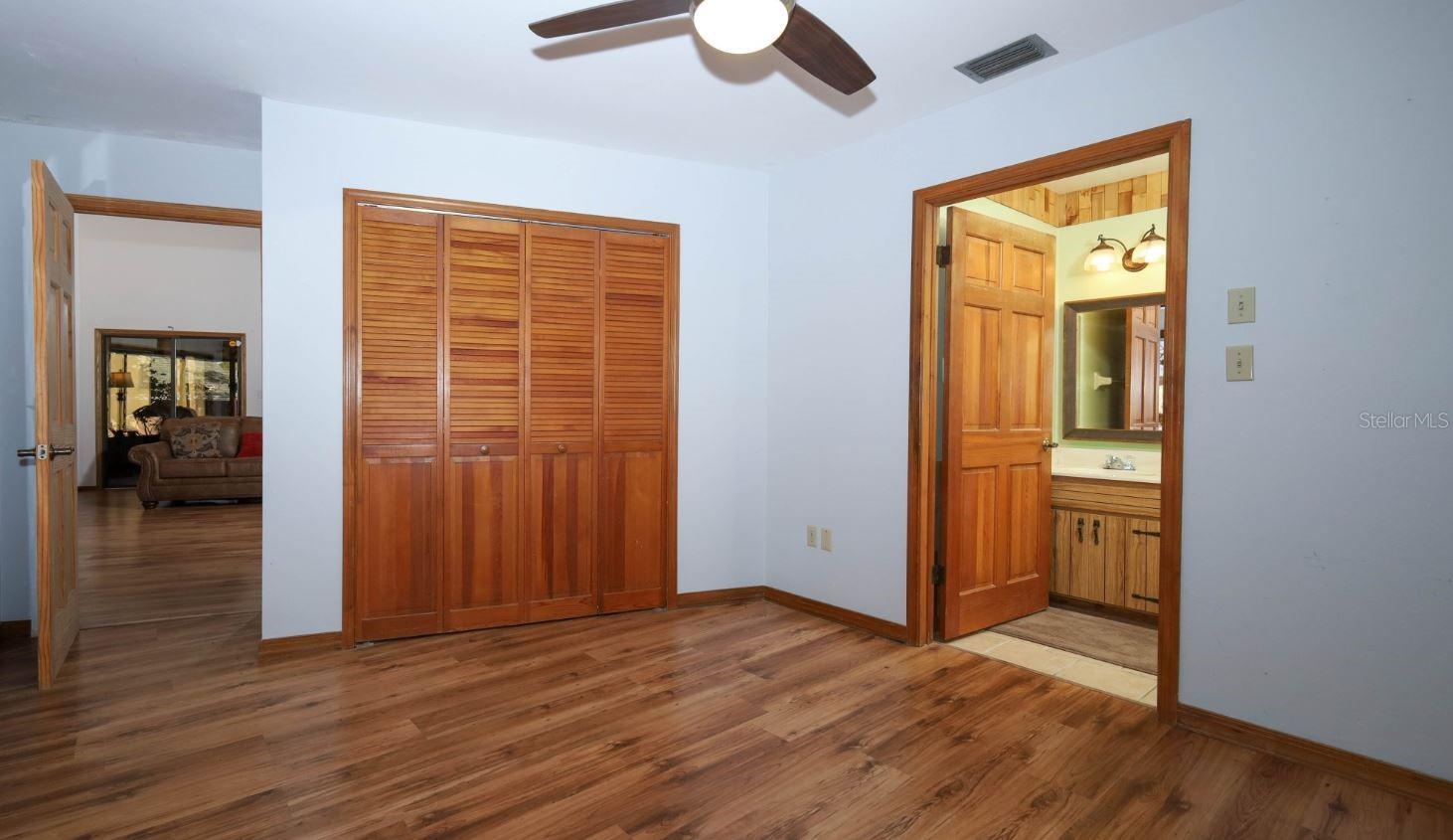 Image 28 of 43 For 3140 Demaret Drive