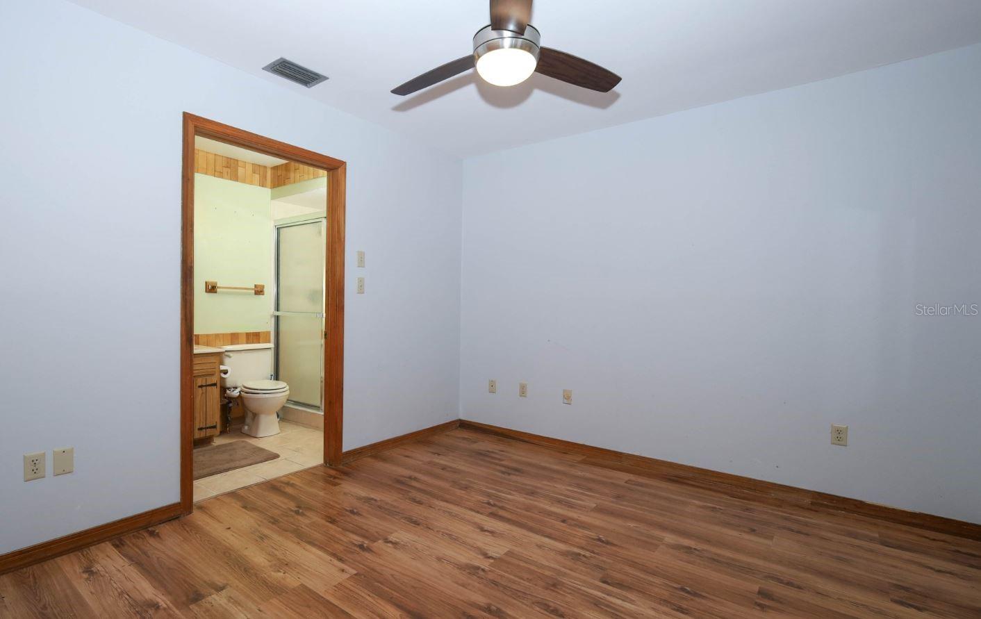 Image 31 of 43 For 3140 Demaret Drive