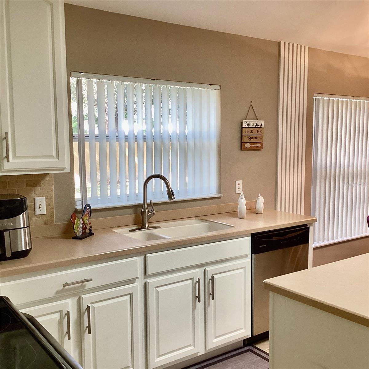 Image 11 of 43 For 3315 Flamborough Drive