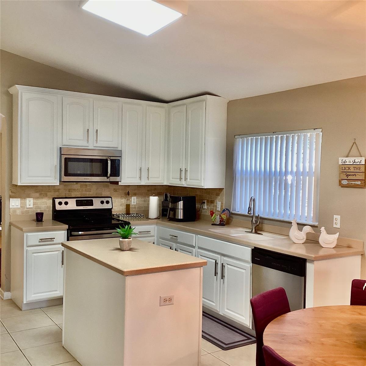 Image 8 of 43 For 3315 Flamborough Drive