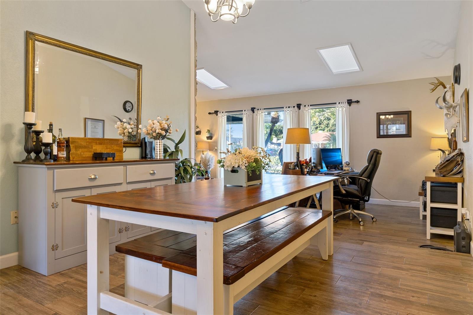 Image 7 of 41 For 5298 Jade Circle