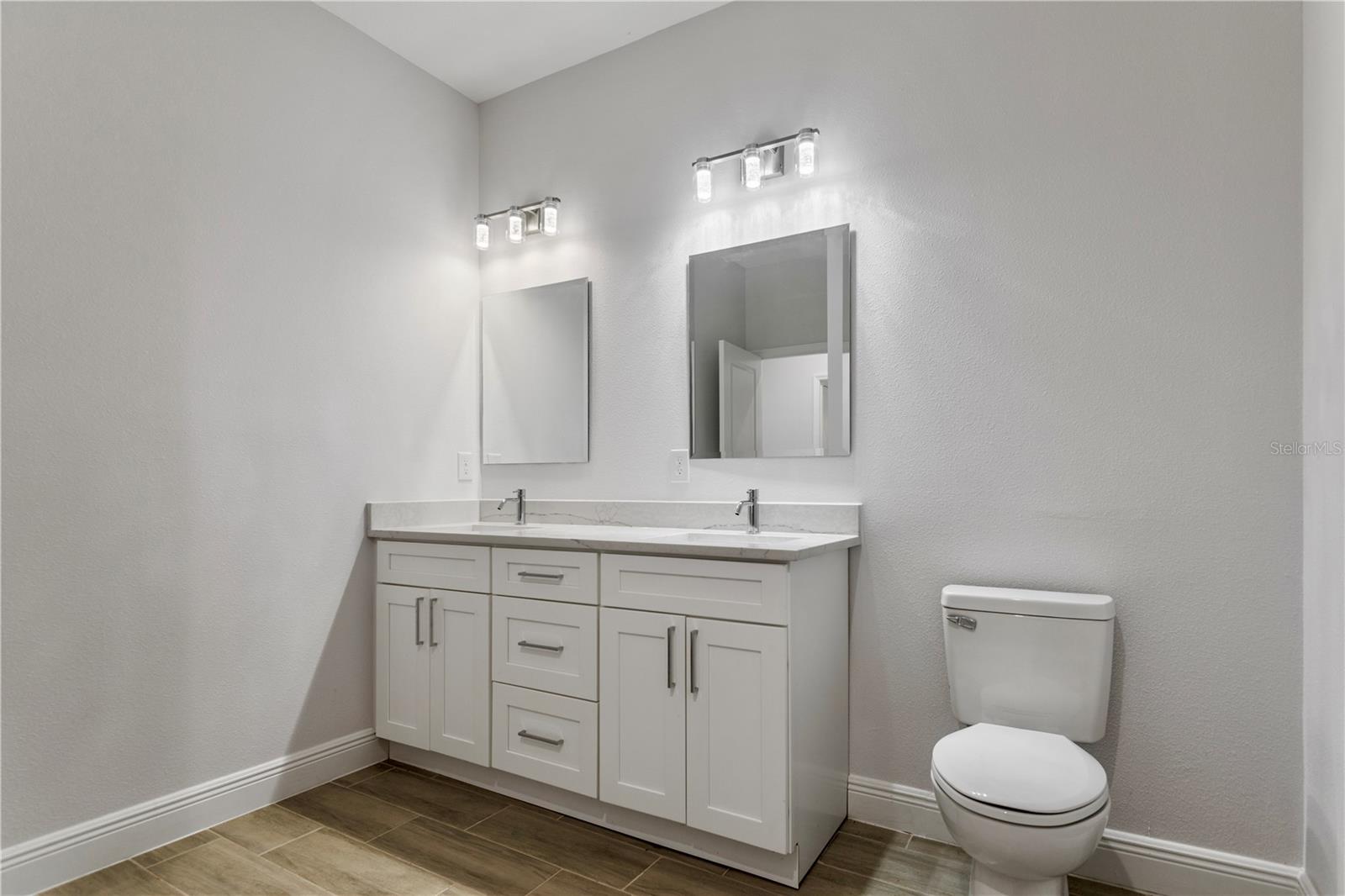 Image 11 of 16 For 959 11th Avenue