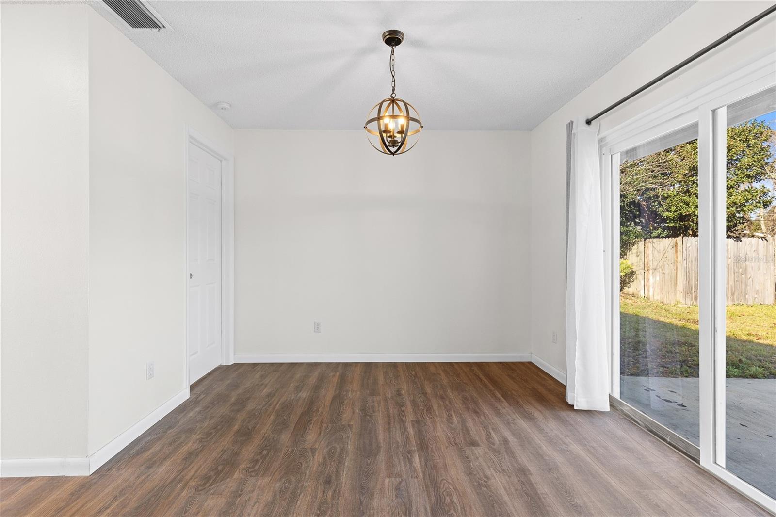 Image 7 of 42 For 105 Graham Road