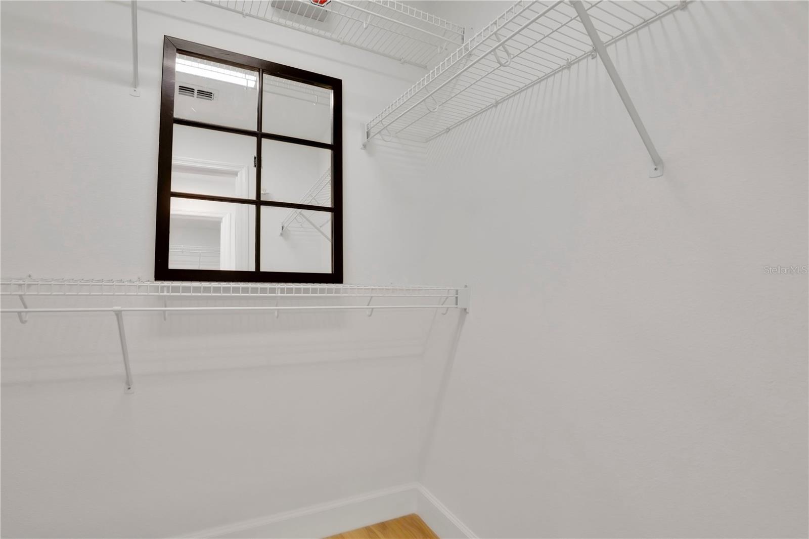 Image 15 of 40 For 214 Highbrooke Blvd