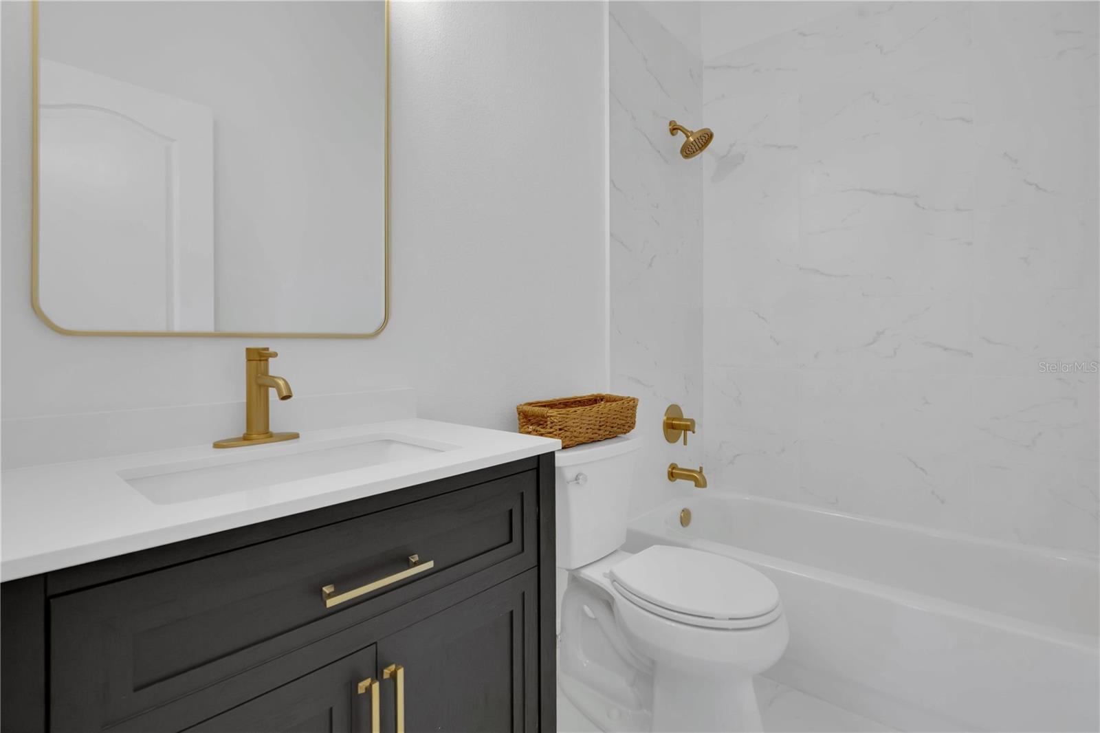 Image 17 of 40 For 214 Highbrooke Blvd