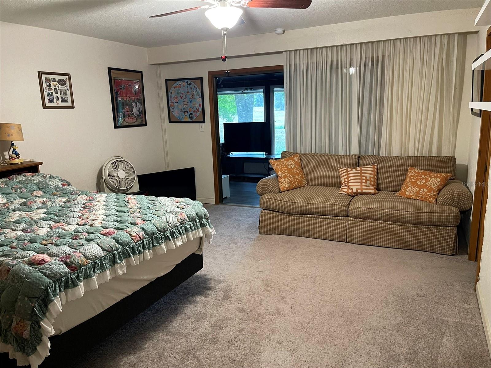 Image 12 of 34 For 14 Canterbury Drive