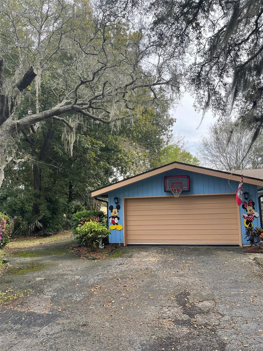 Image 20 of 34 For 14 Canterbury Drive