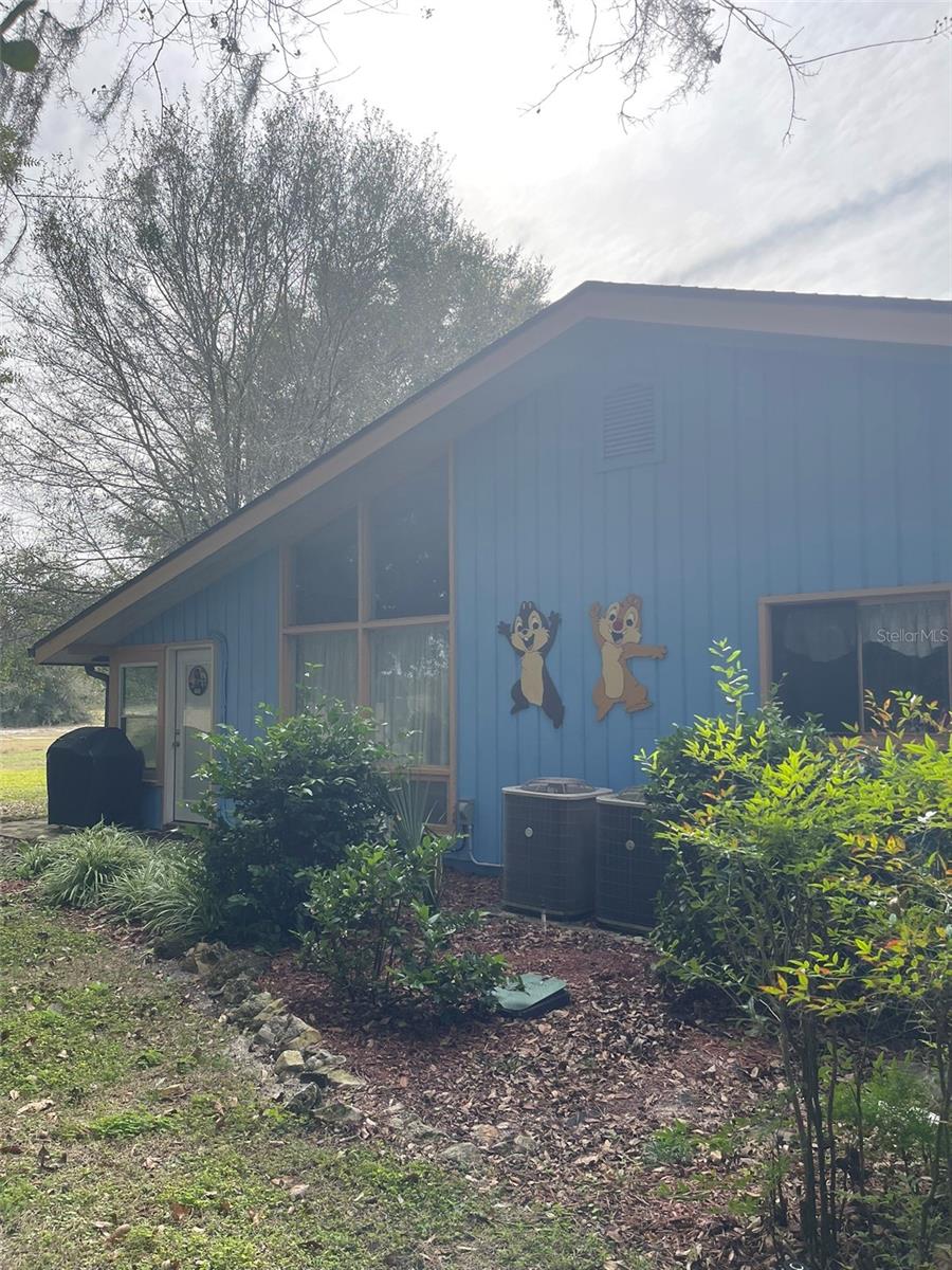 Image 22 of 34 For 14 Canterbury Drive