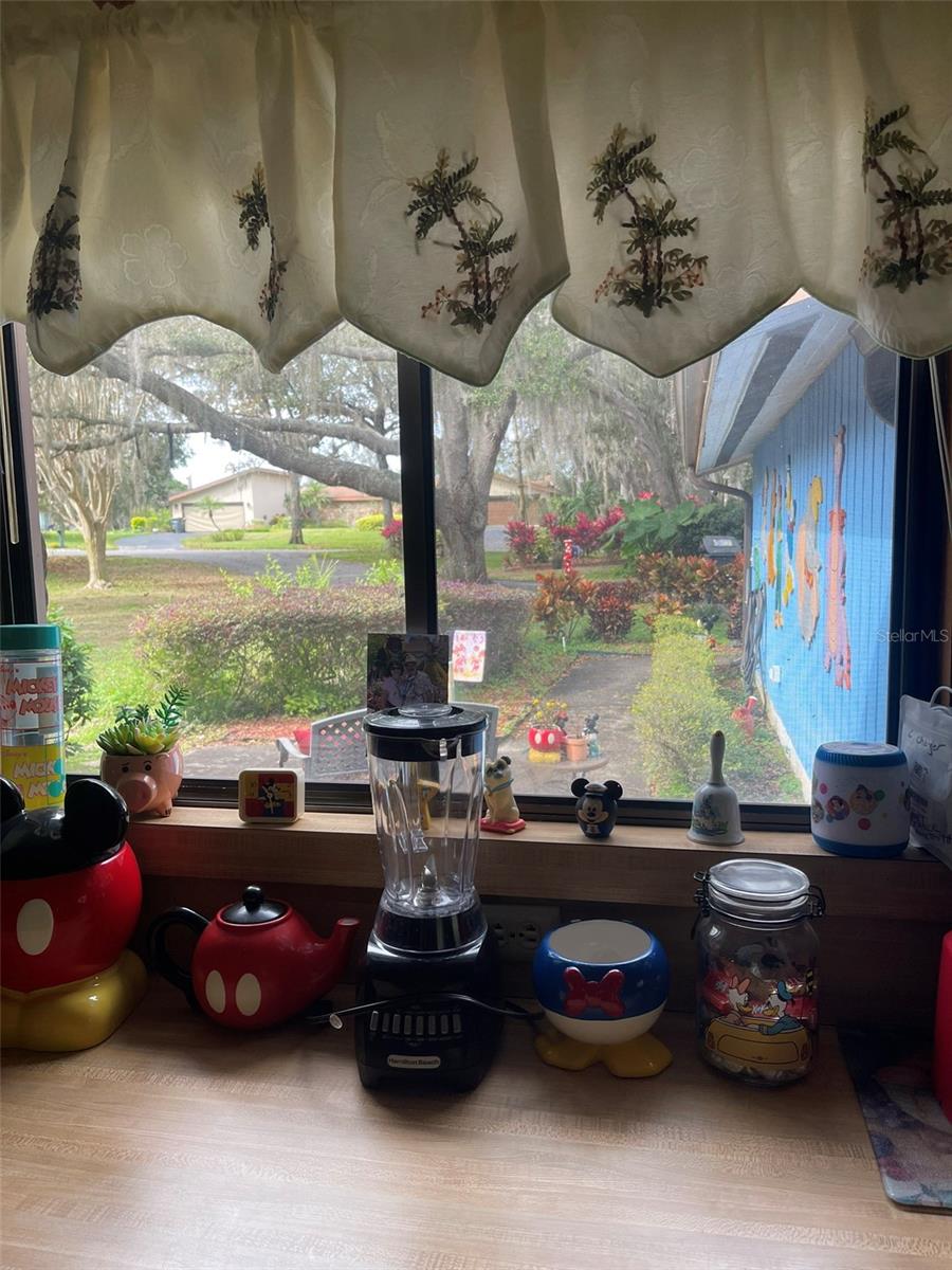 Image 5 of 34 For 14 Canterbury Drive