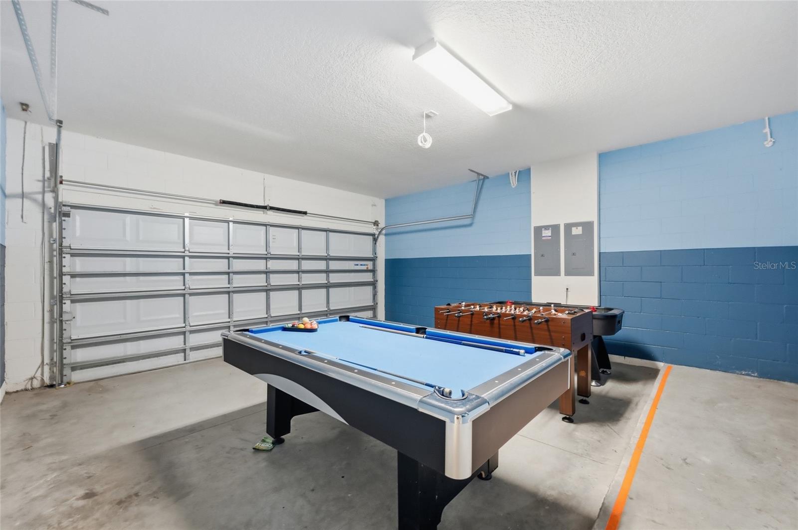 Image 16 of 83 For 6116 Broad Oak Drive