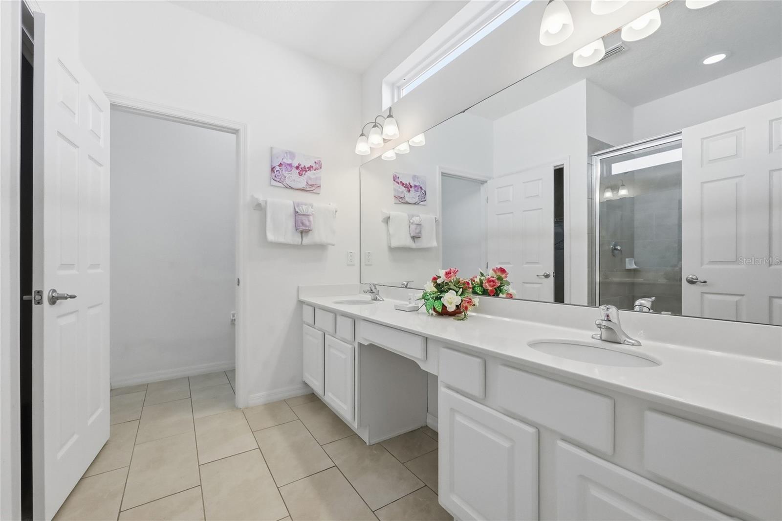 Image 33 of 83 For 6116 Broad Oak Drive