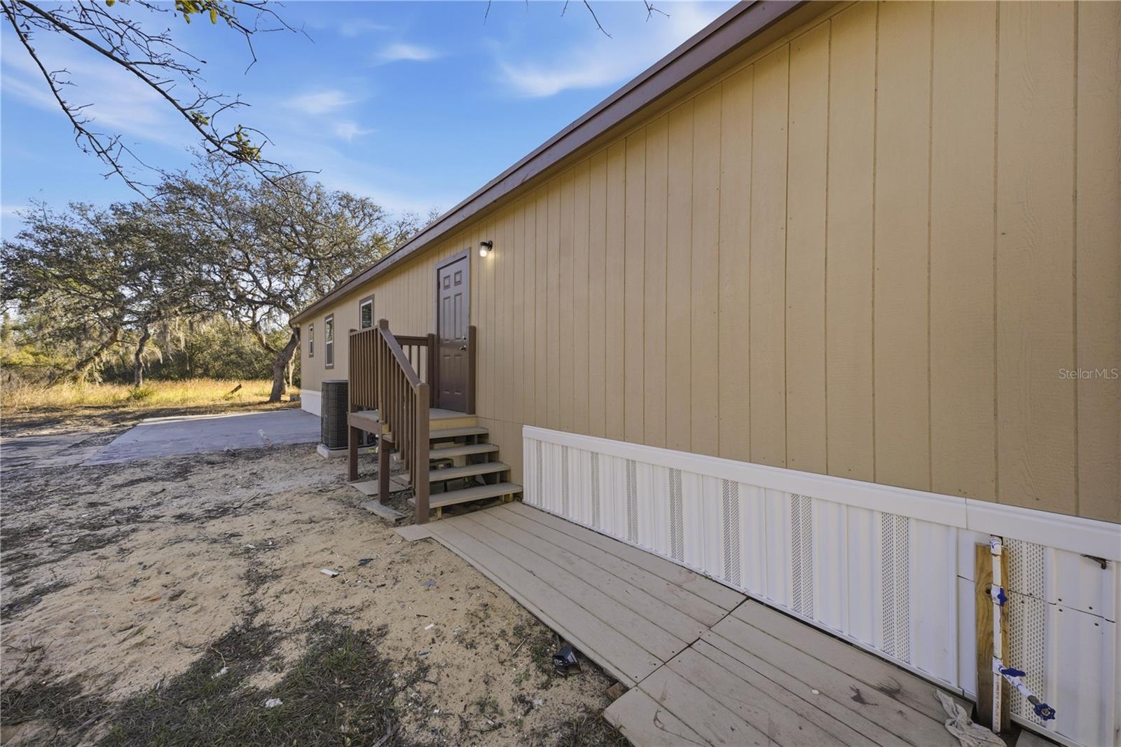 Image 16 of 38 For 19661 94th Place